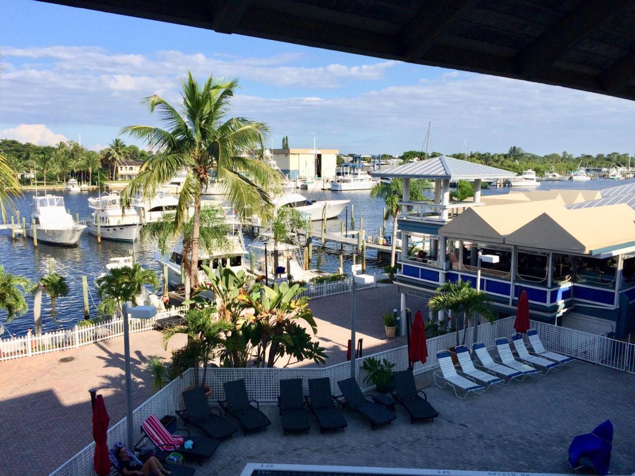 Pirate'S Cove Resort And Marina - Стюарт Екстериор снимка